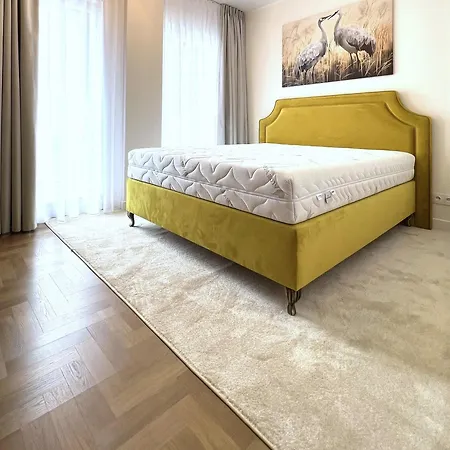 Kam-eko Zabkowska Varsovie