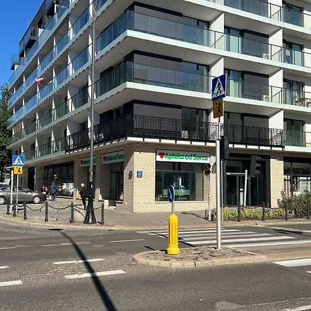 Kam-eko Zabkowska Varsovie