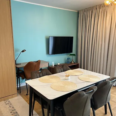 Kam-eko Zabkowska * ワルシャワ